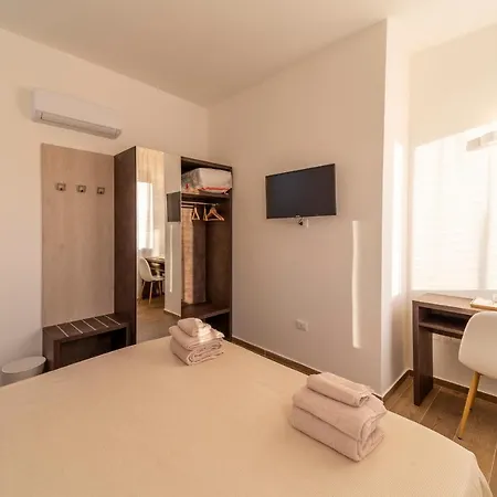 Mentana - By Devona 4* Parma