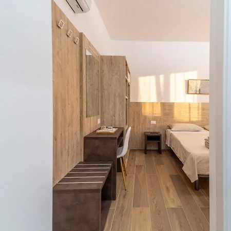 Guest house Mentana - By Devona