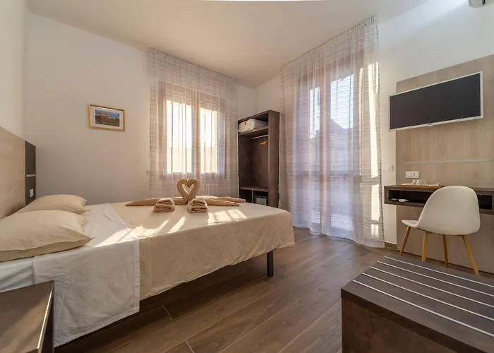 Mentana Guest house